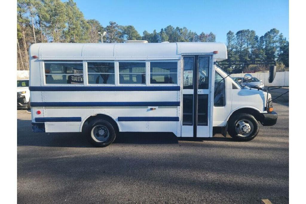 2007 Chevrolet Express Image 5