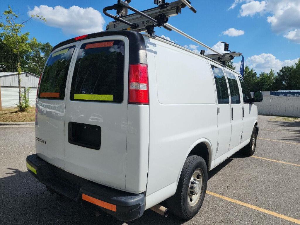 2018 Chevrolet Express Image 5