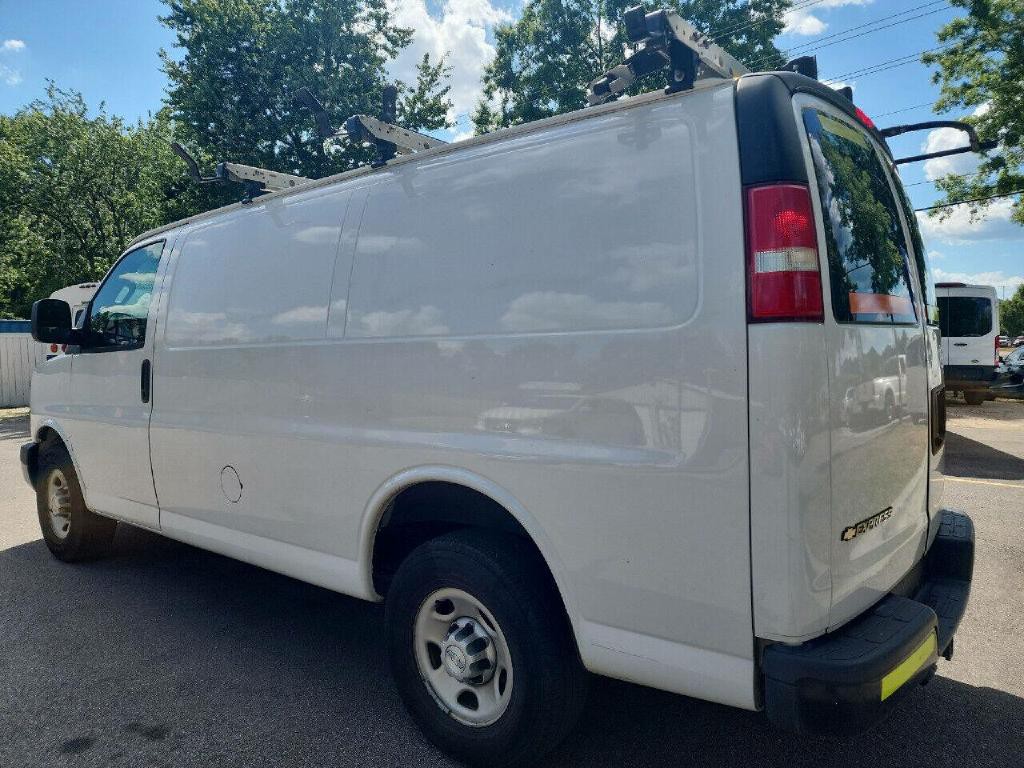2018 Chevrolet Express Image 7