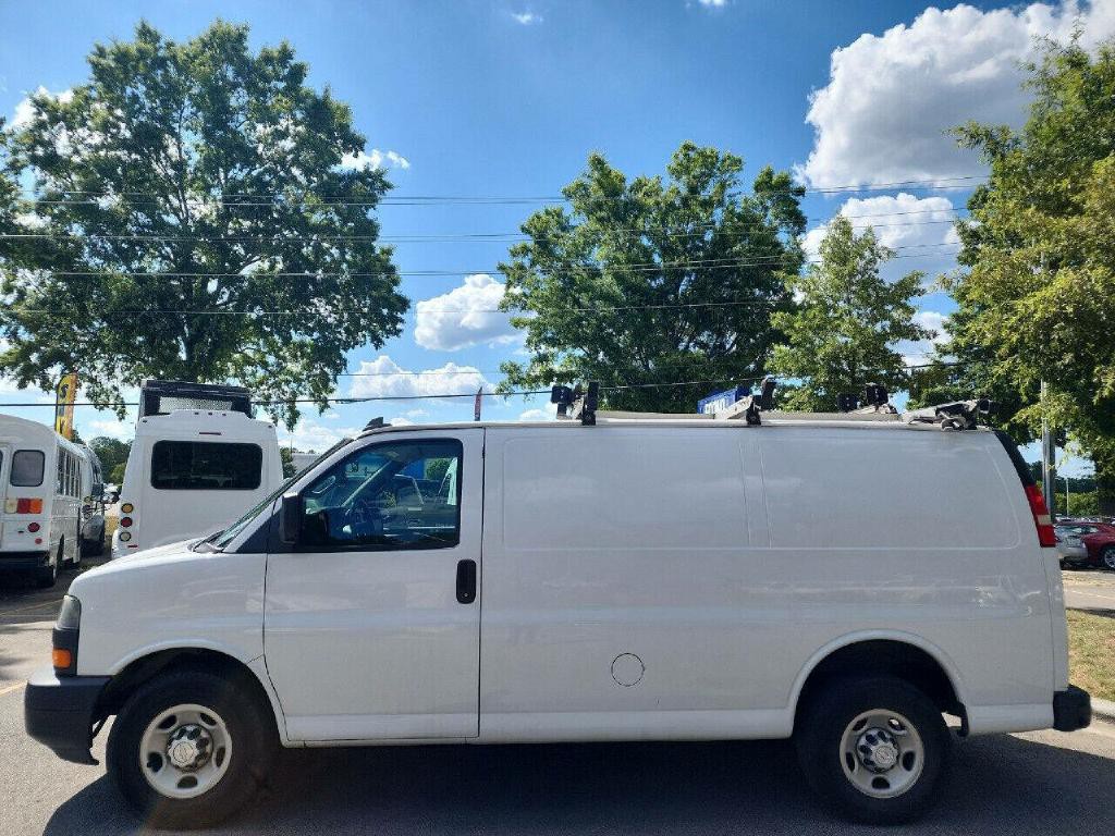 2018 Chevrolet Express Image 8