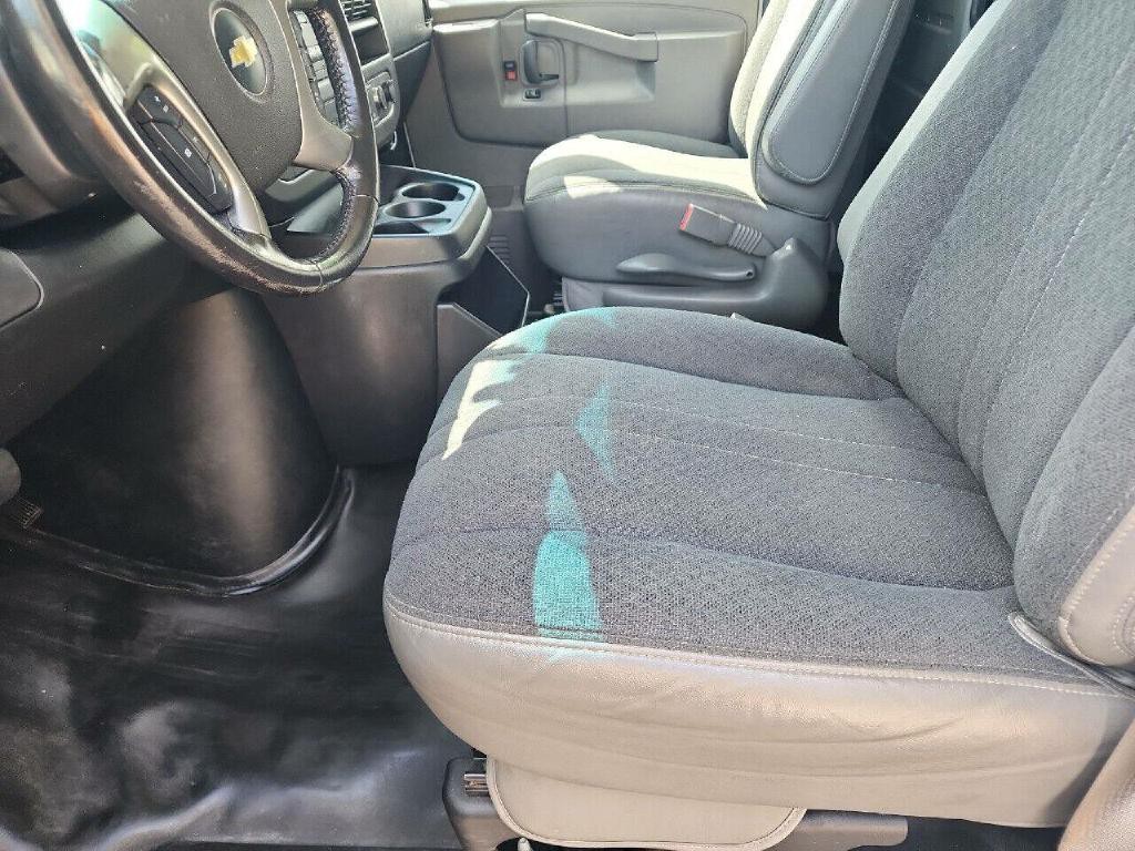 2018 Chevrolet Express Image 10