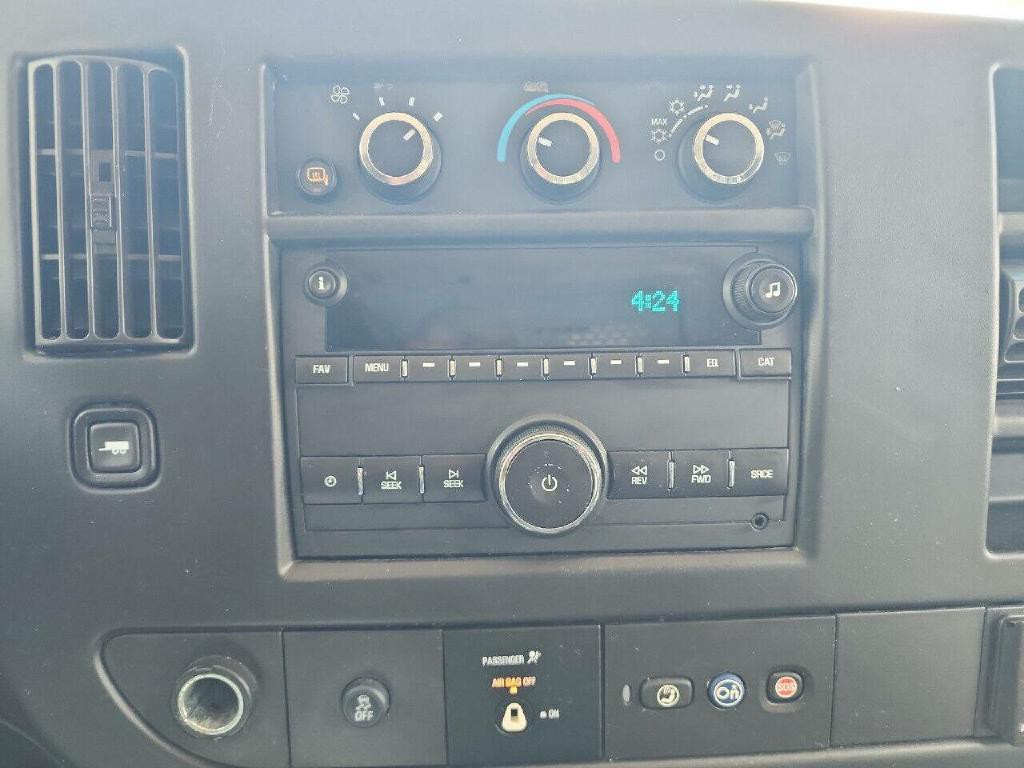 2018 Chevrolet Express Image 14