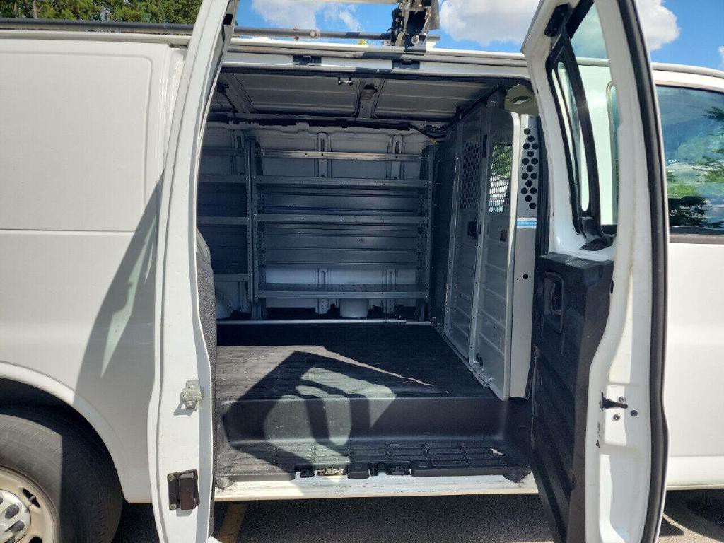 2018 Chevrolet Express Image 18