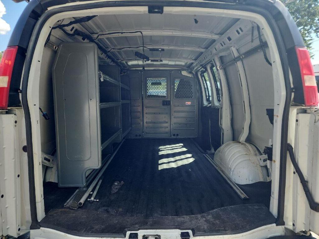 2018 Chevrolet Express Image 19