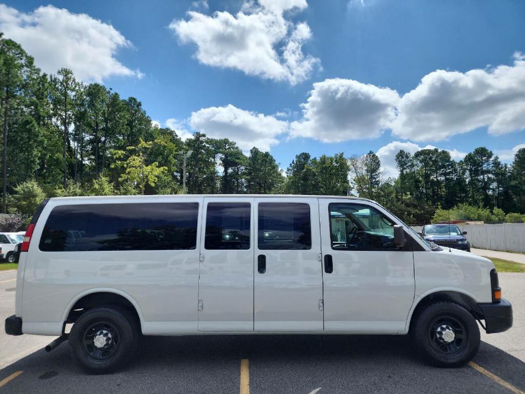 2012 Chevrolet Express Image 5