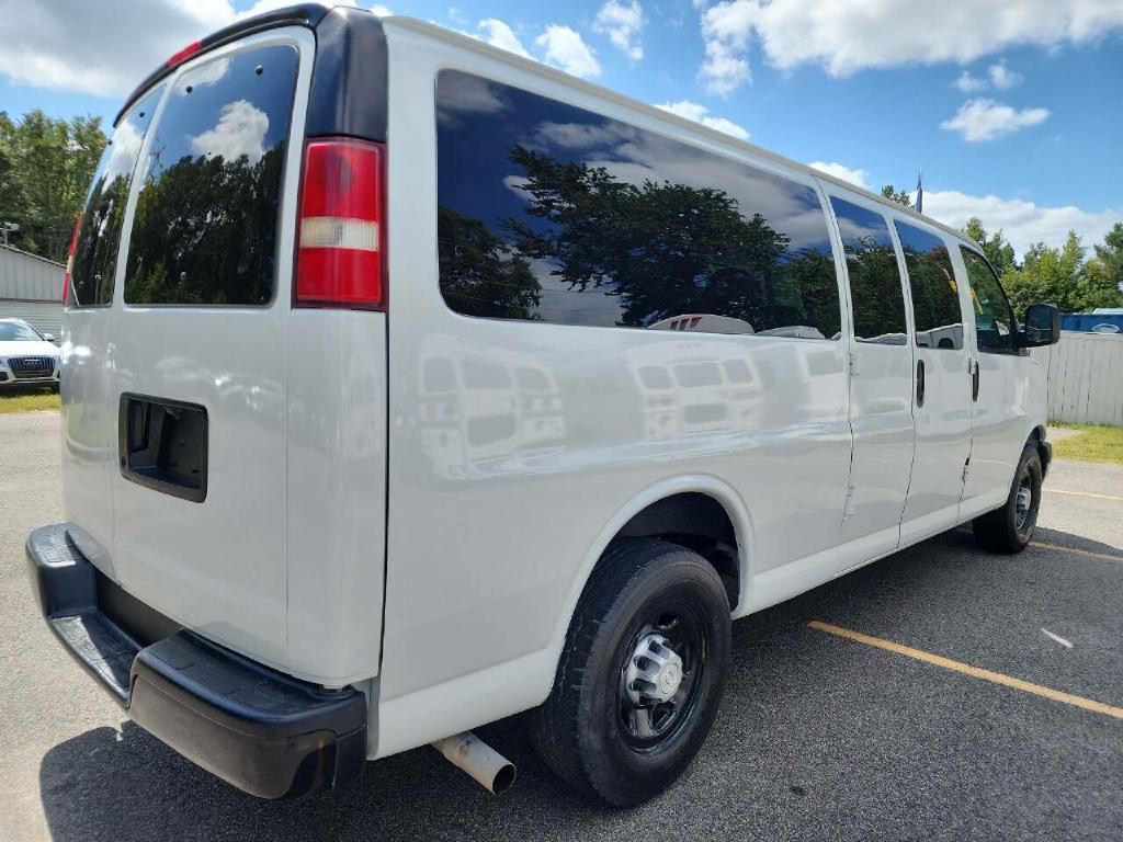 2012 Chevrolet Express Image 6