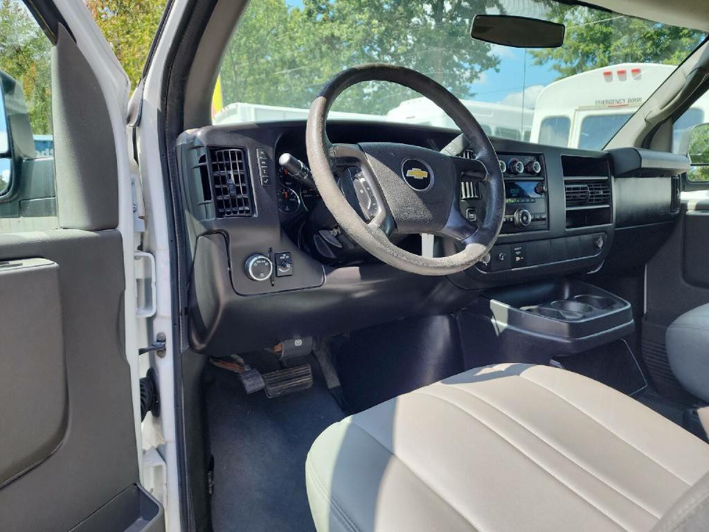 2012 Chevrolet Express Image 12