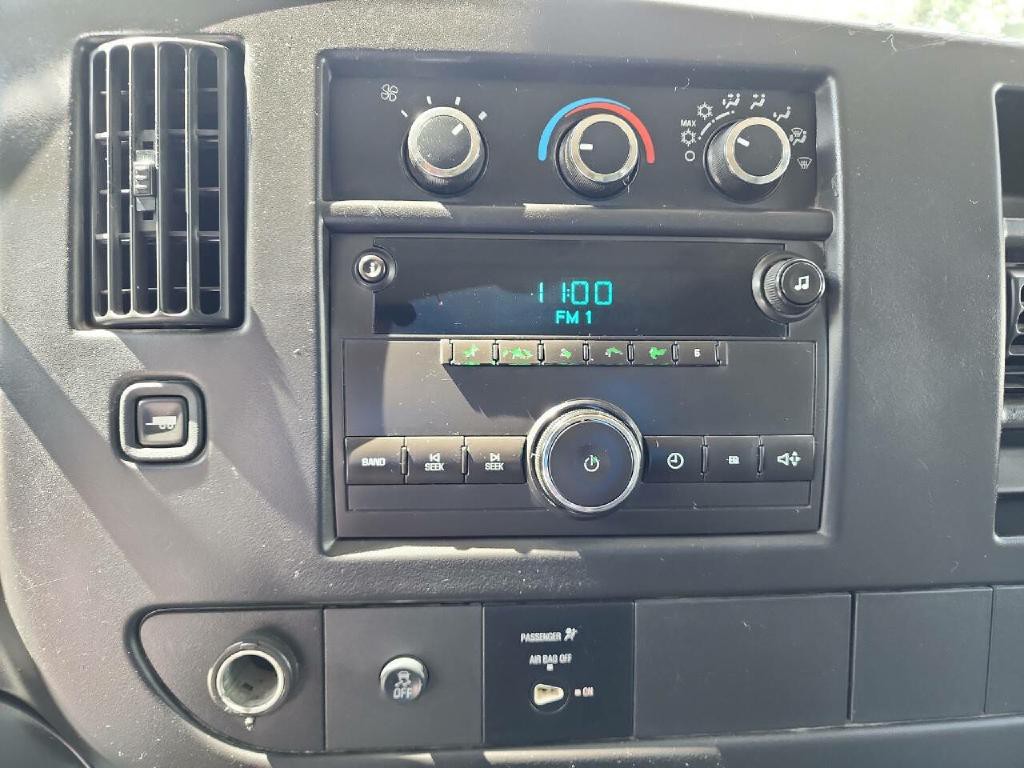 2012 Chevrolet Express Image 15