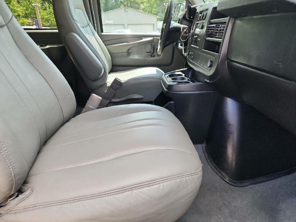 2012 Chevrolet Express Image 16