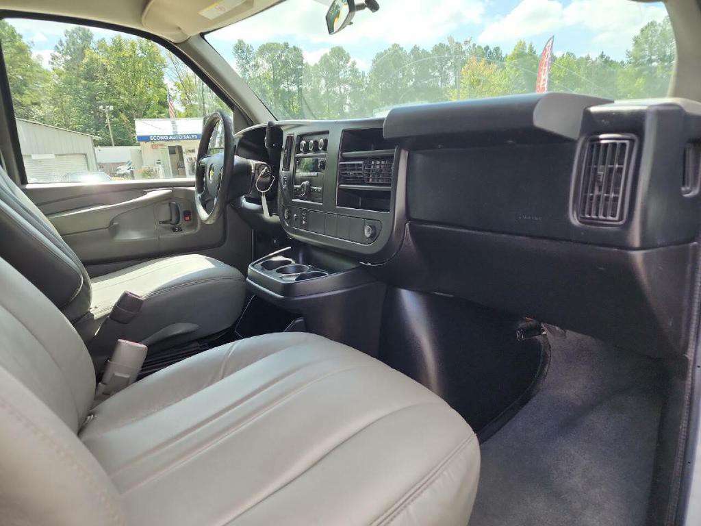 2012 Chevrolet Express Image 20