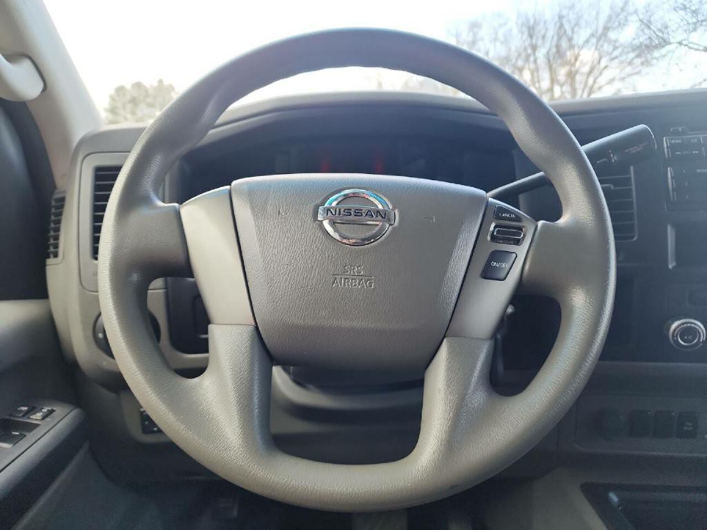 2015 Nissan NV Image 11