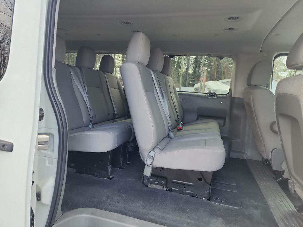 2015 Nissan NV Image 15