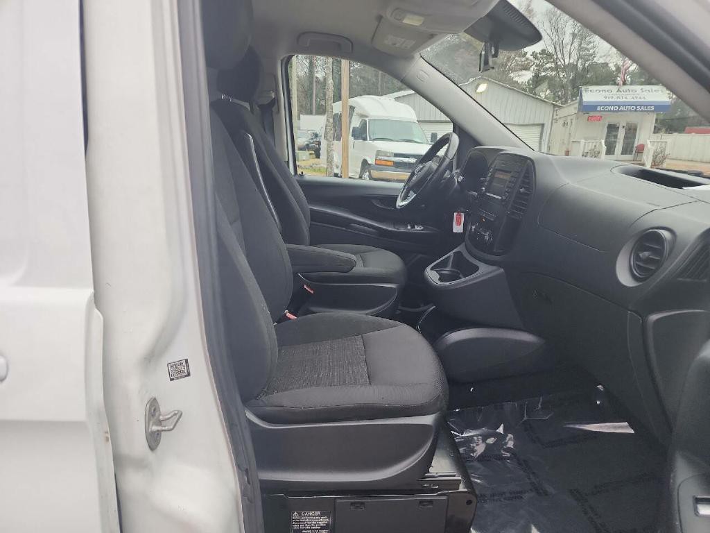2016 Mercedes-Benz Metris Image 12