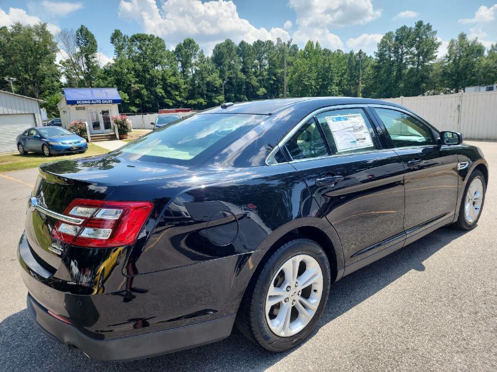 2016 Ford Taurus Image 10