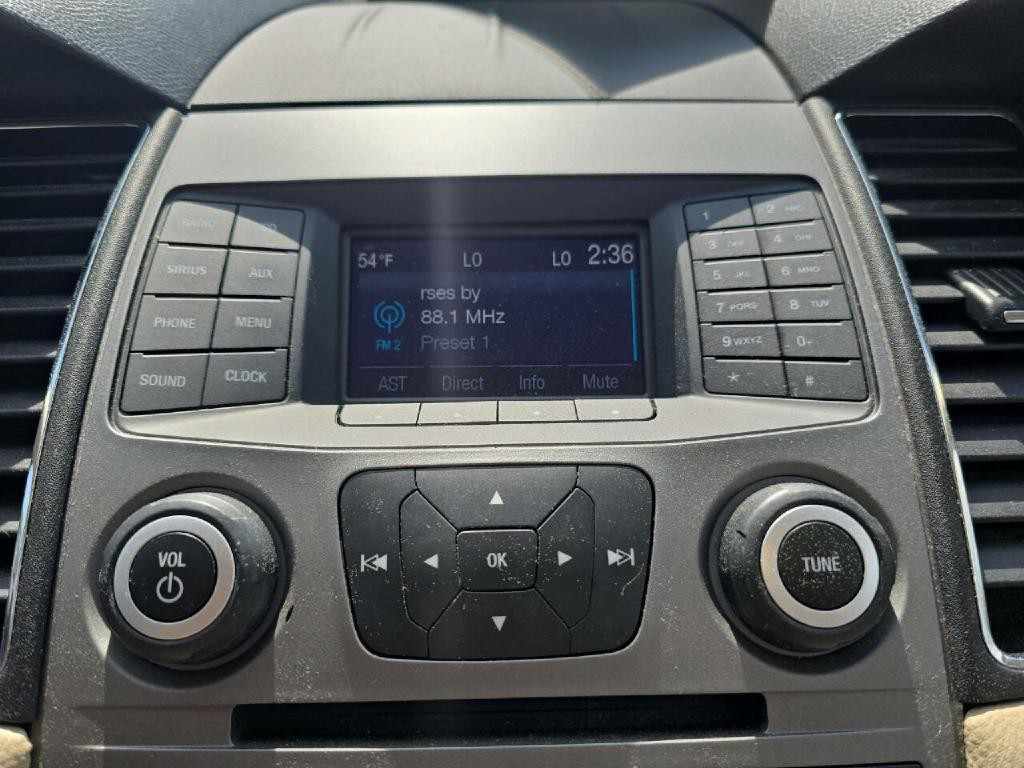 2016 Ford Taurus Image 11