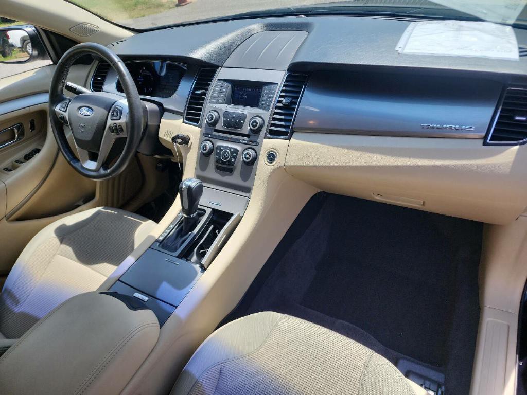 2016 Ford Taurus Image 33