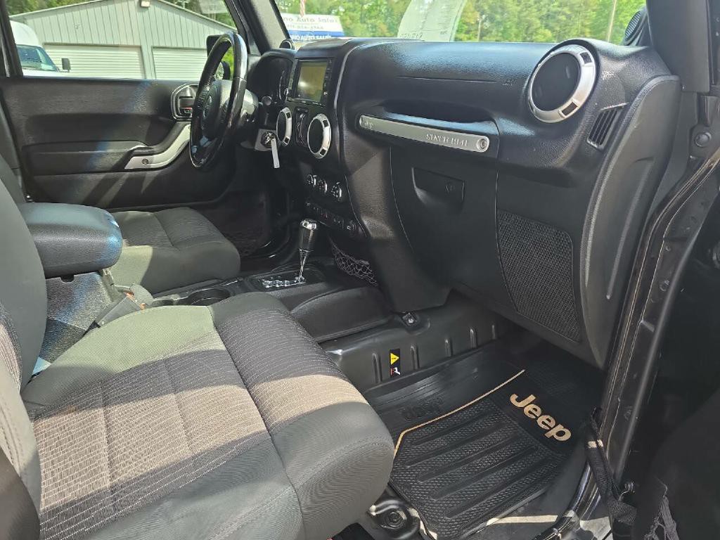 2012 Jeep Wrangler Unlimited Image 7