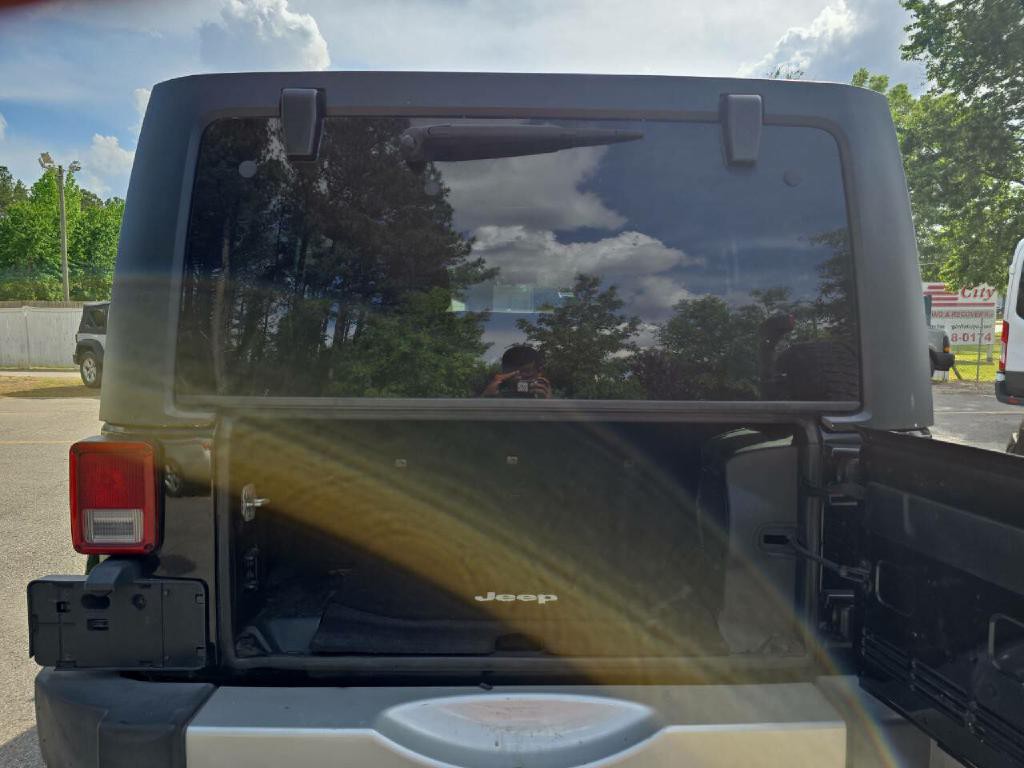 2012 Jeep Wrangler Unlimited Image 17