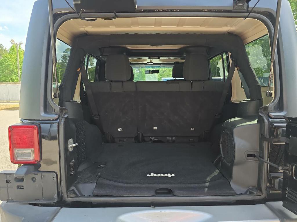 2012 Jeep Wrangler Unlimited Image 19