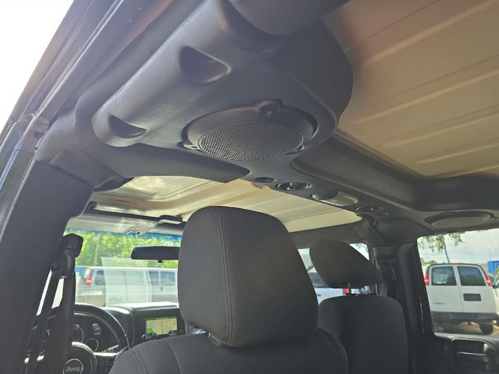 2012 Jeep Wrangler Unlimited Image 23