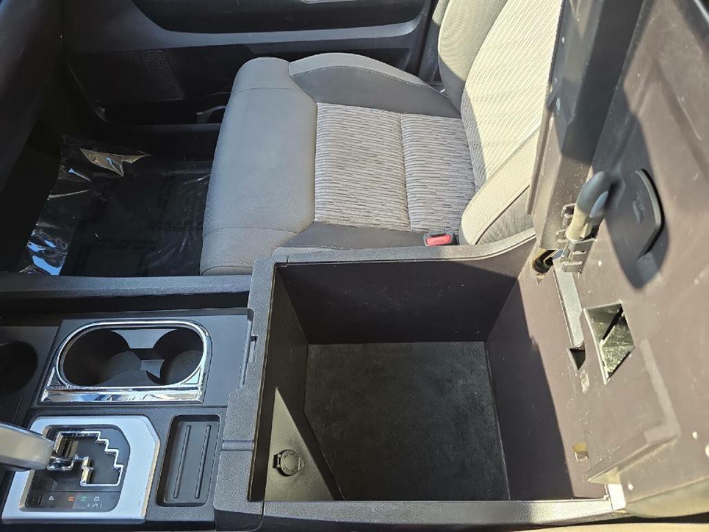2016 Toyota Tundra Image 16