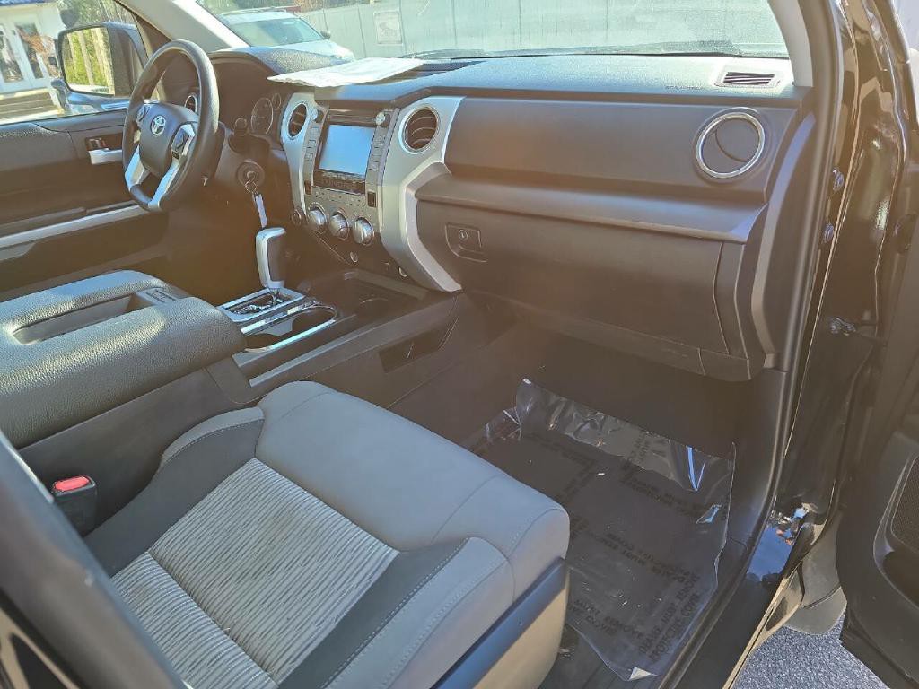 2016 Toyota Tundra Image 18