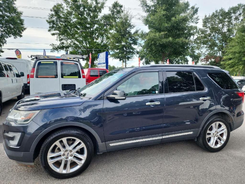 2017 Ford Explorer Image 2