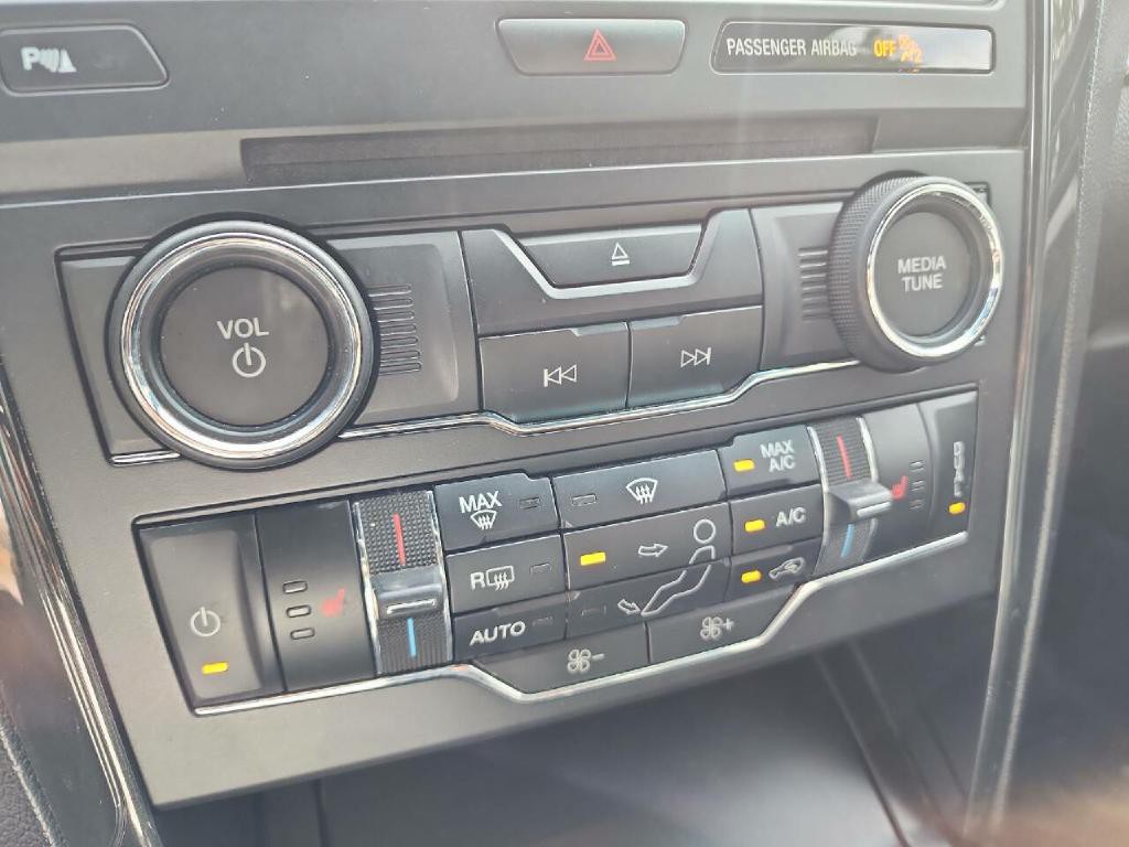 2017 Ford Explorer Image 13