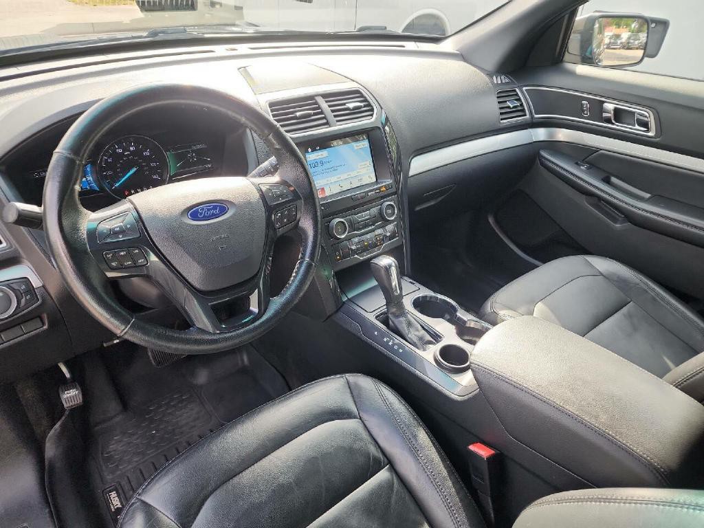 2017 Ford Explorer Image 16