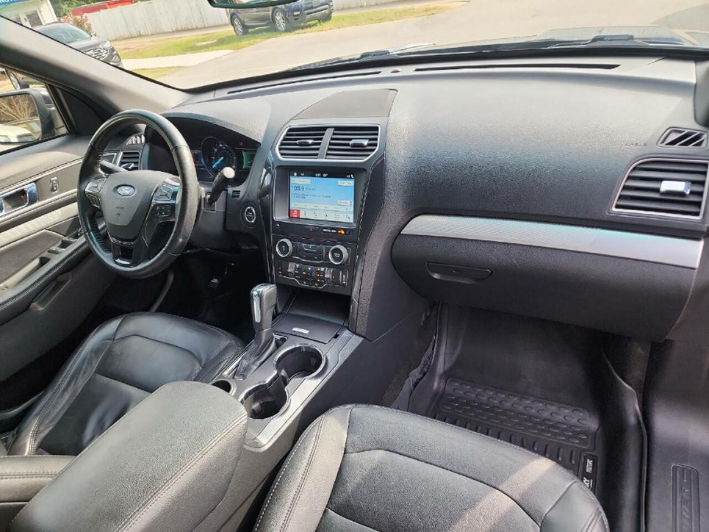 2017 Ford Explorer Image 23