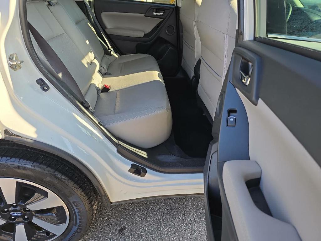 2017 Subaru Forester Image 20