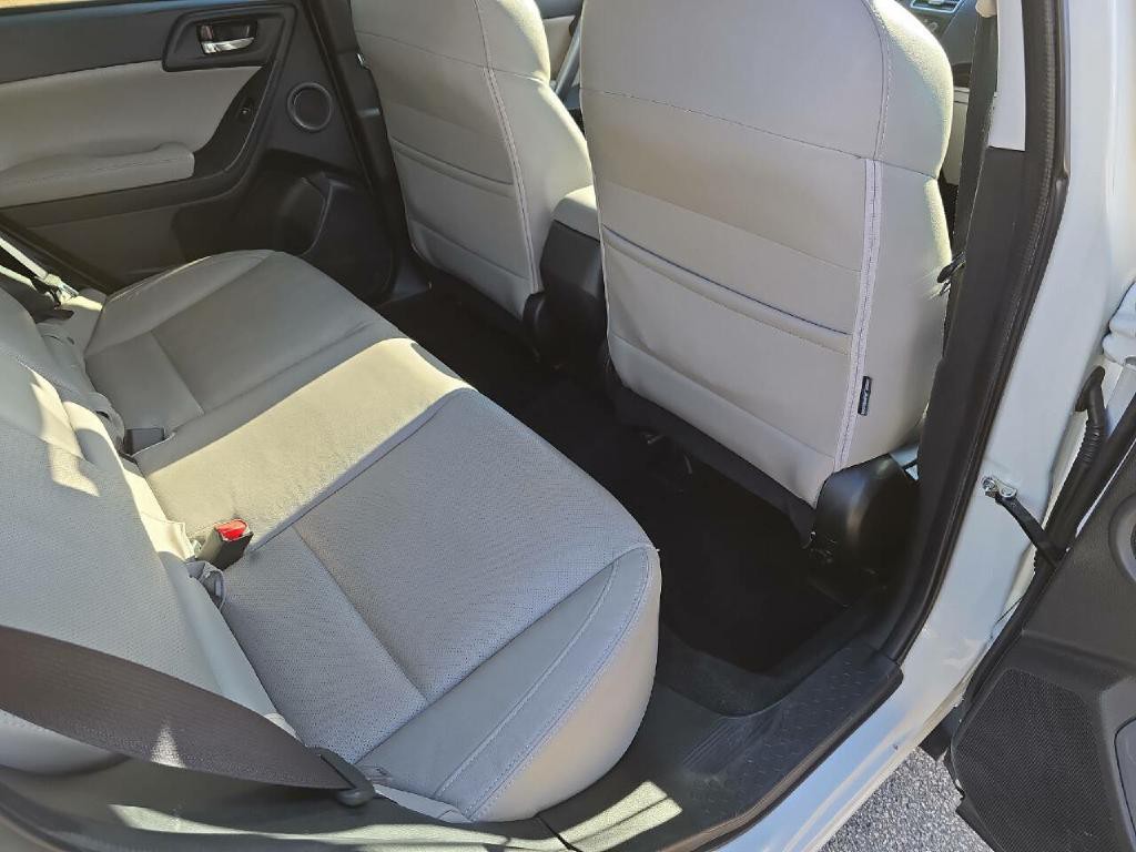2017 Subaru Forester Image 21