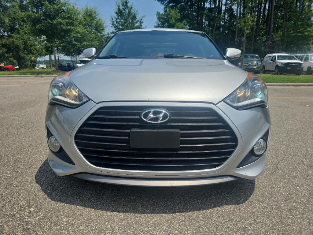 2015 Hyundai Veloster Image 3