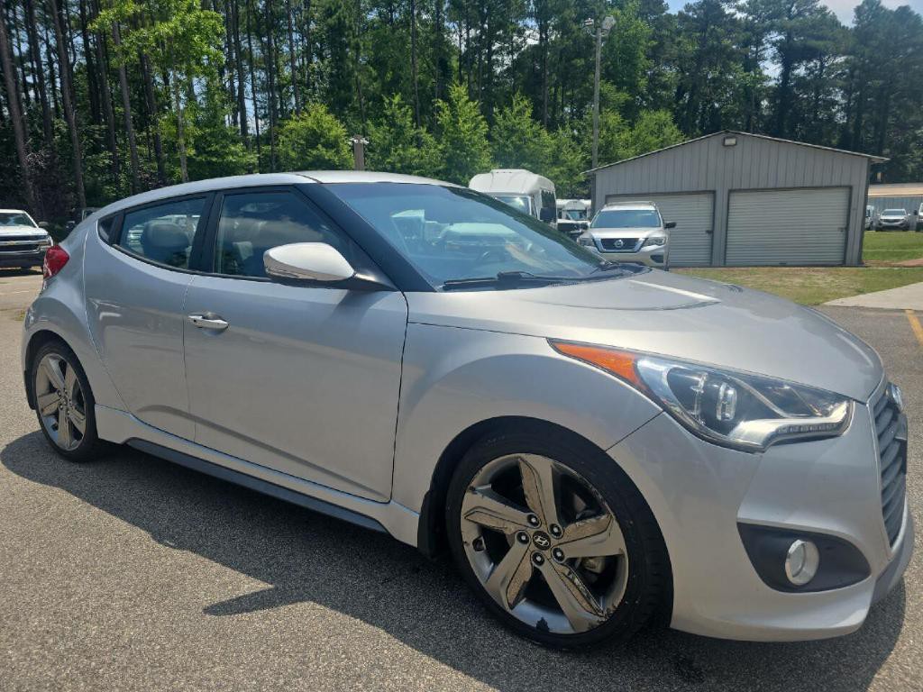 2015 Hyundai Veloster Image 4