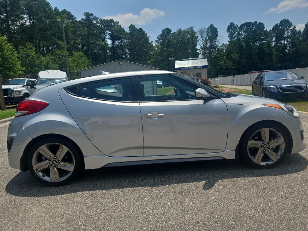 2015 Hyundai Veloster Image 5