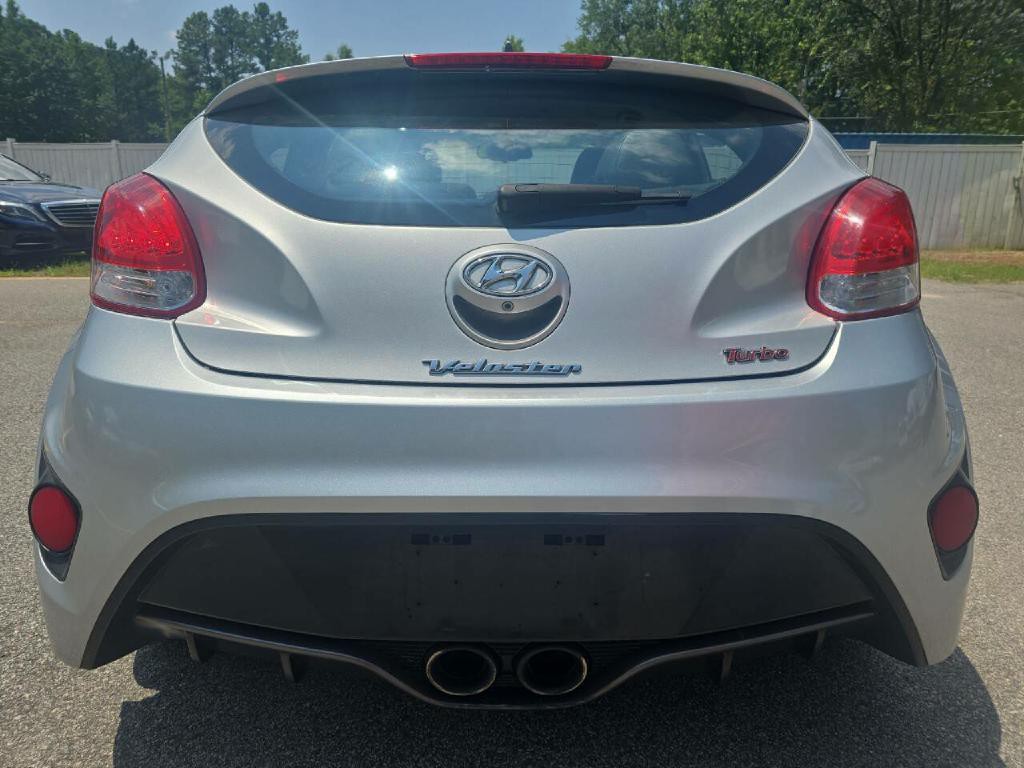 2015 Hyundai Veloster Image 7