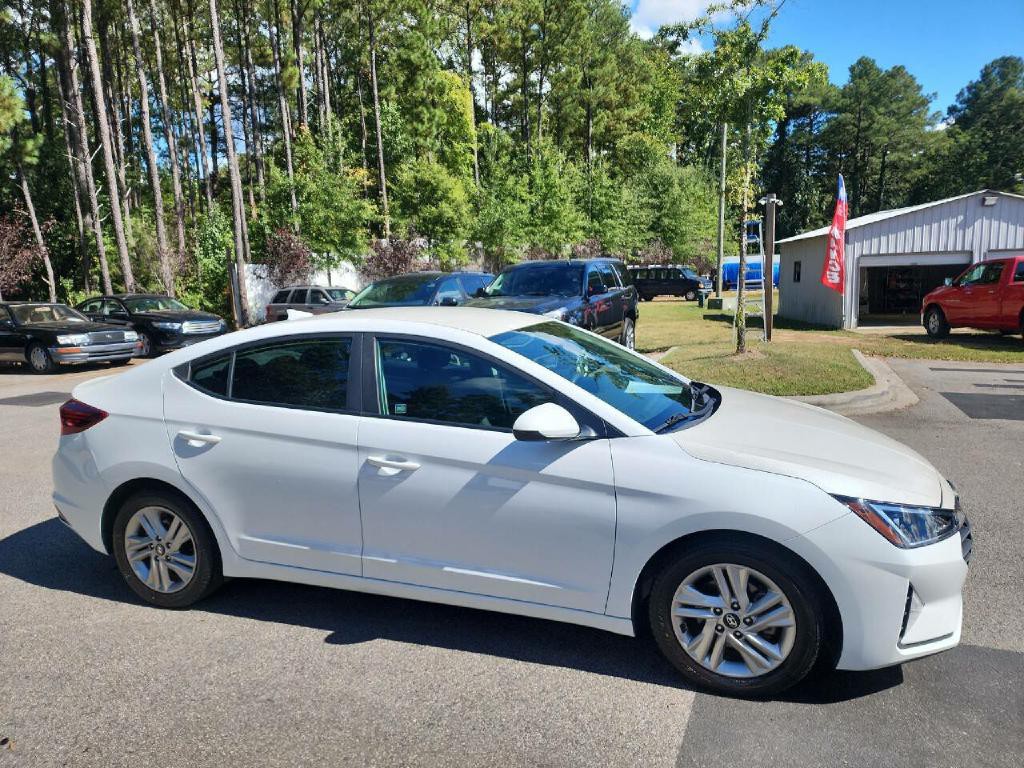 2019 Hyundai Elantra Image 8