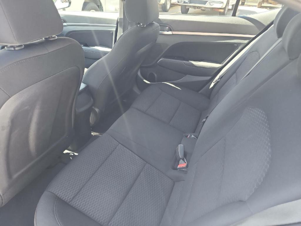 2019 Hyundai Elantra Image 14