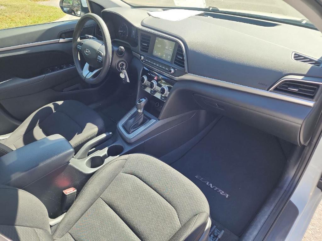 2019 Hyundai Elantra Image 16