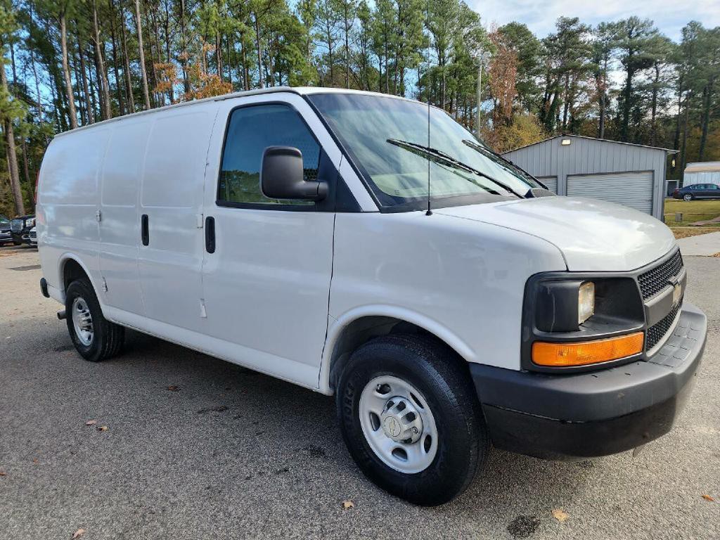 2010 Chevrolet Express Image 6
