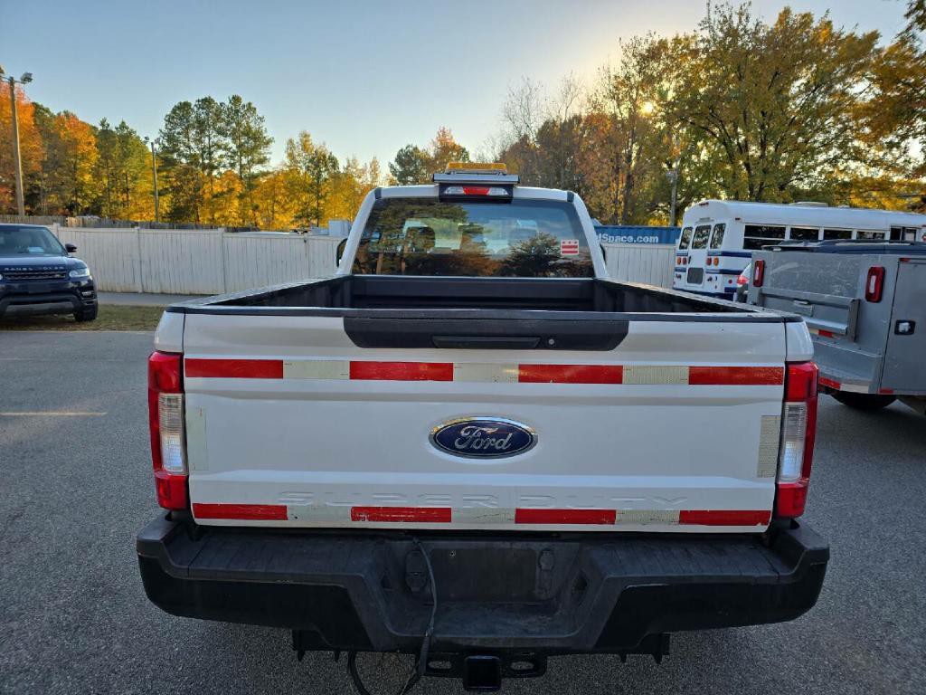 2017 Ford F-350 Image 4