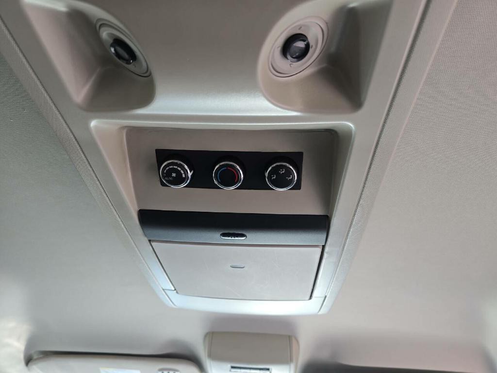 2015 Chrysler Town & Country Image 20