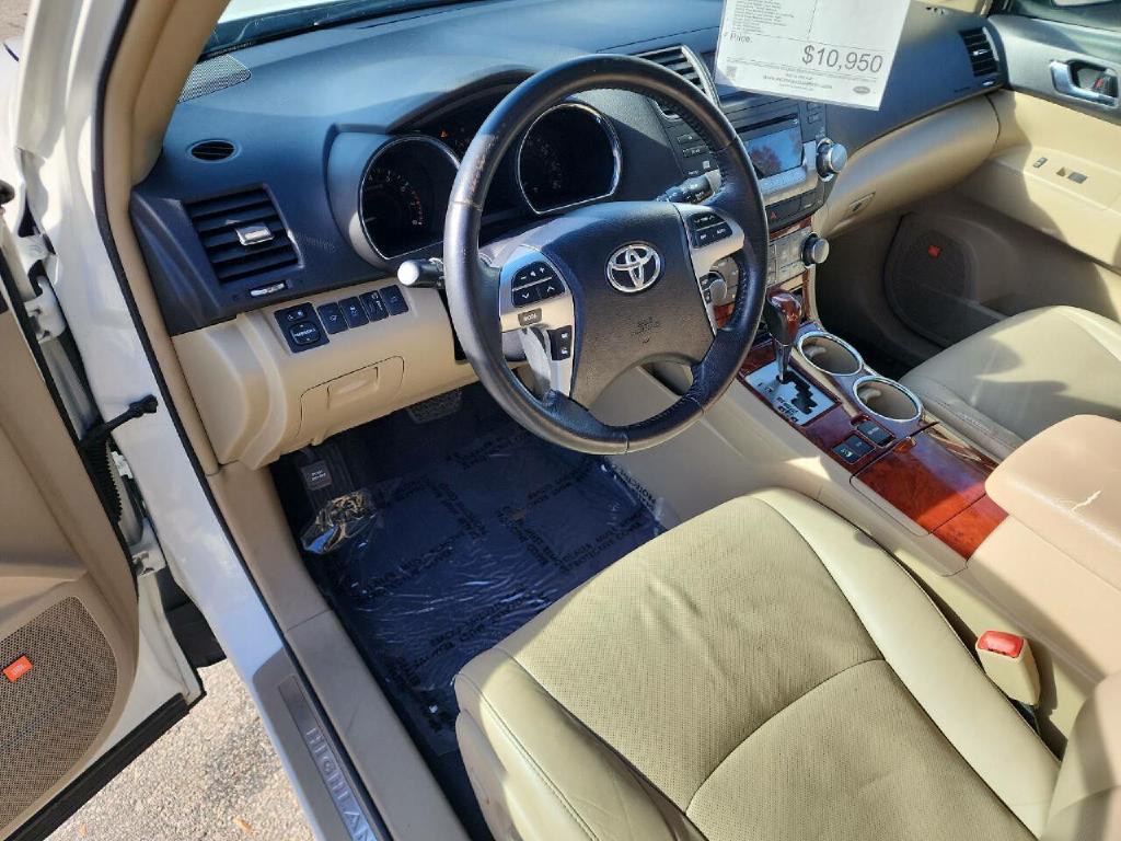 2011 Toyota Highlander Image 9