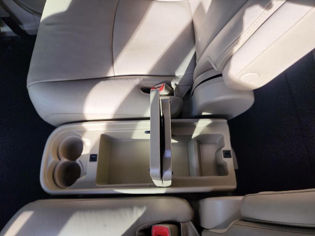 2011 Toyota Highlander Image 21