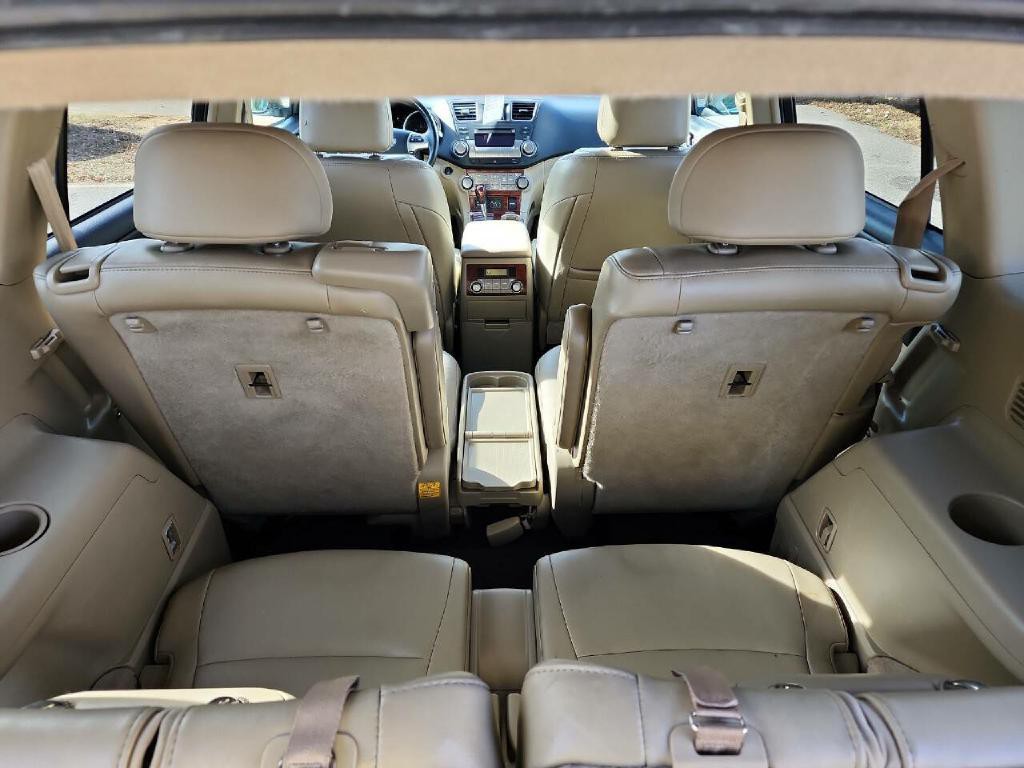 2011 Toyota Highlander Image 23