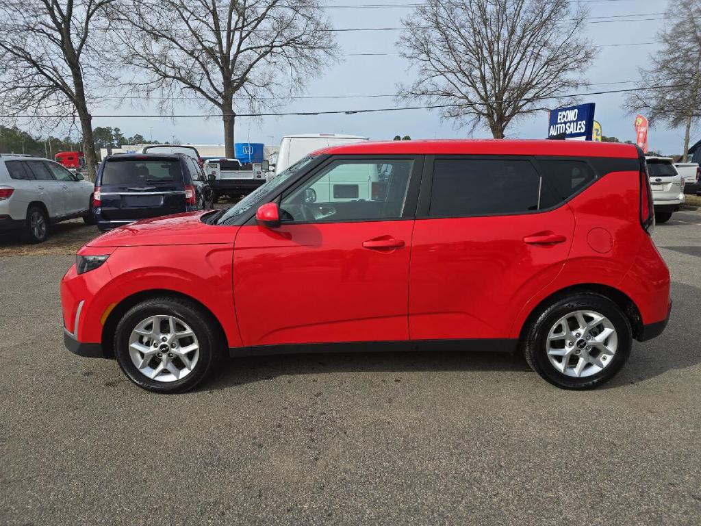 2024 Kia Soul Image 2