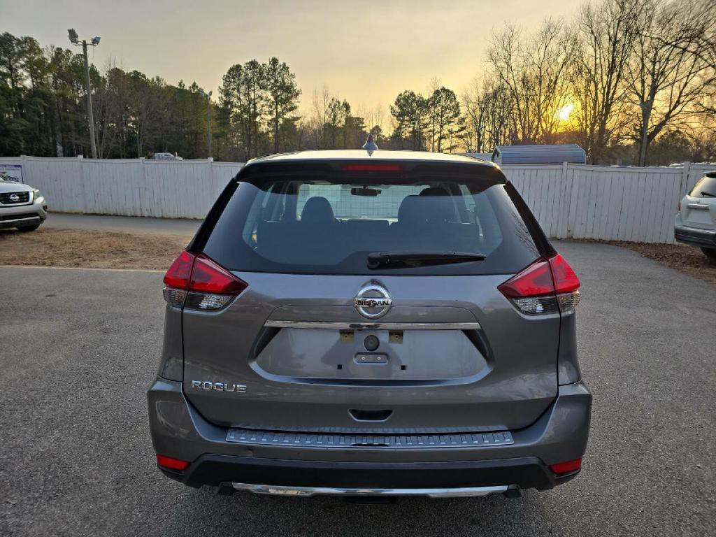 2018 Nissan Rogue Image 5