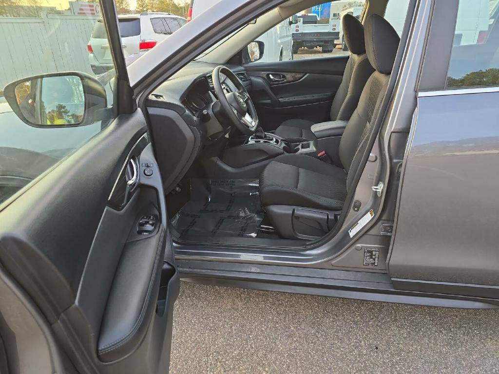 2018 Nissan Rogue Image 10