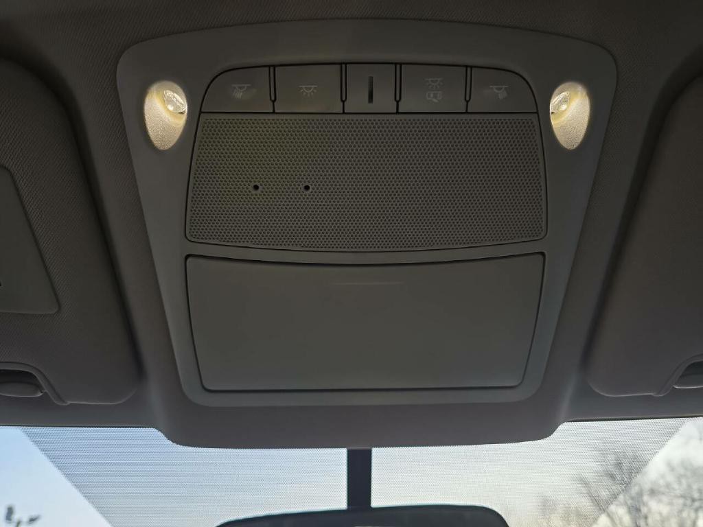 2018 Nissan Rogue Image 16