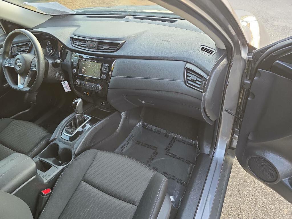 2018 Nissan Rogue Image 19